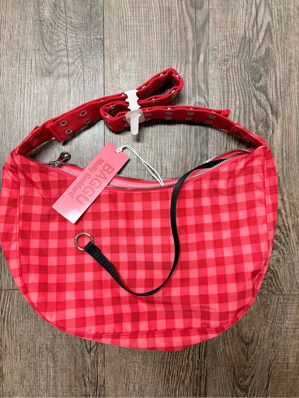 BAGGU Red Gingham Crescent Shoulder Bag